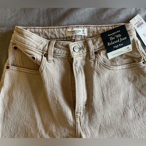 Abercrombie Jeans. Khaki Size 26